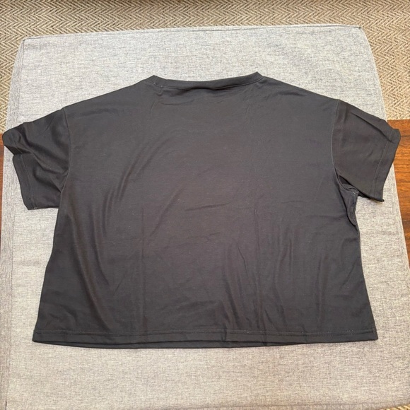 FOCO Women's NFL Minnesota Vikings Logo Crop Top Shirt - Picture 4 of 8